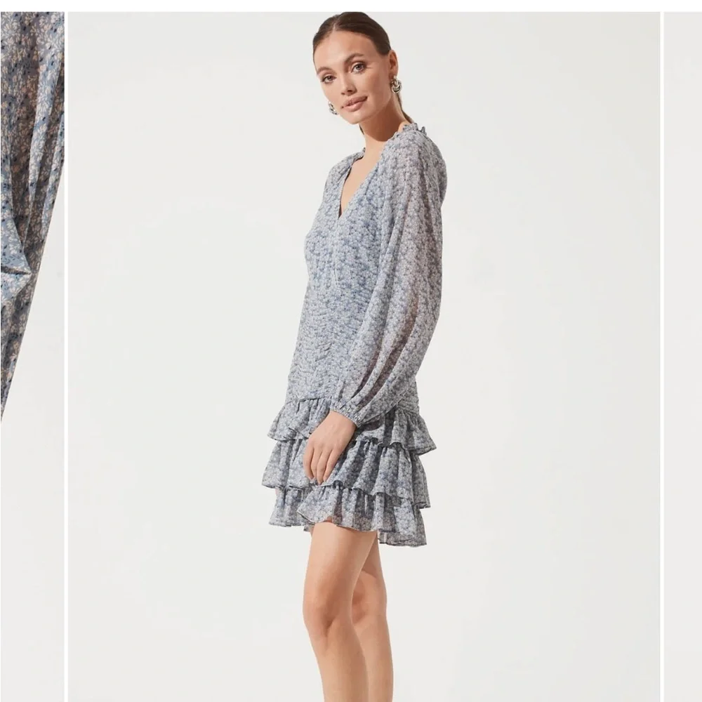 ASTR Long Sleeve Tiered Ruffle Floral Dress Blue Floral Multi Size Small - Picture 2 of 7